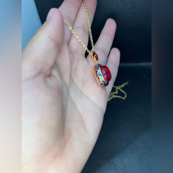Red Cabochon Pendant Necklace with Enamel detailing - Picture 6 of 13